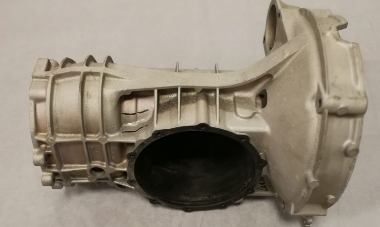 Vintage Porsche_Crack in gearbox housing